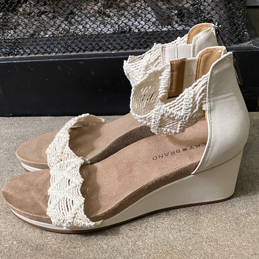 Lucky Brand Kaydyn Macrame Wedge Sandal NWT size 8 1/2 women’s